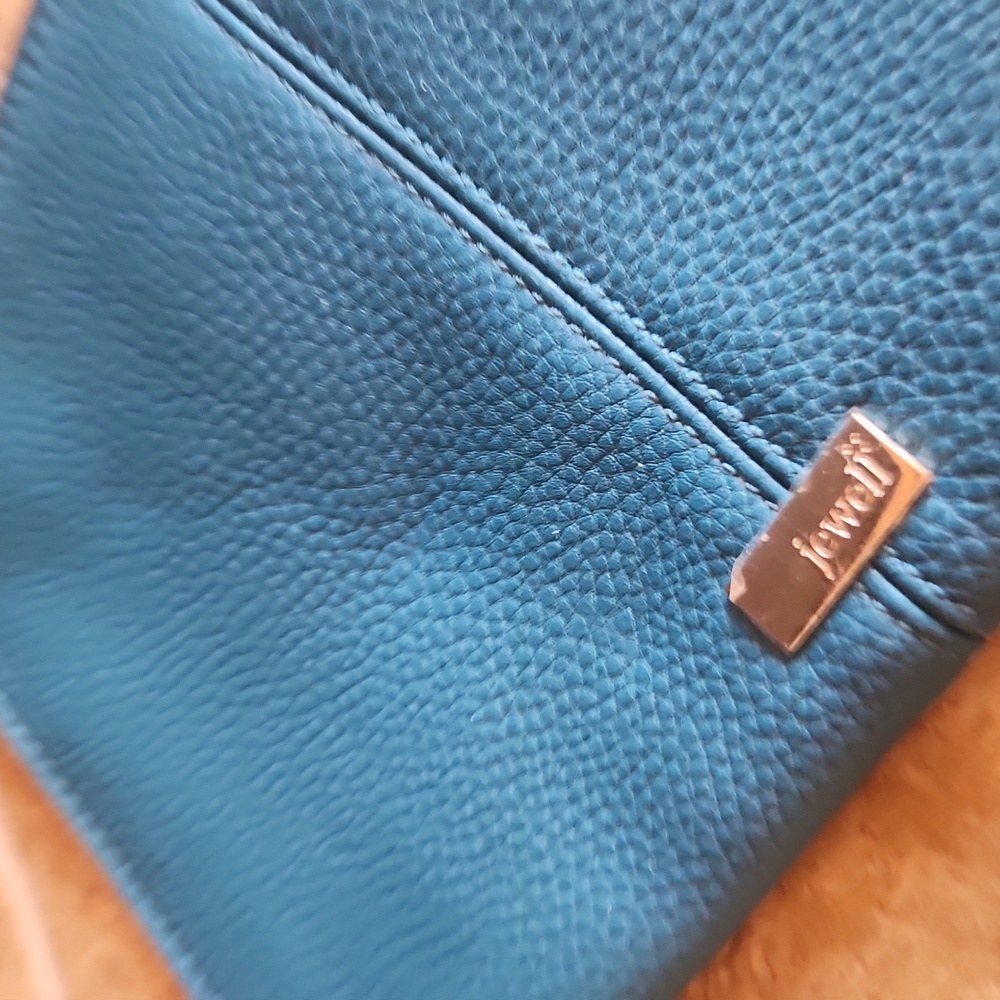 New Jewell By Thirty-one Toiquoise Textured Clutch and Accessory Set - Picture 6 of 7
